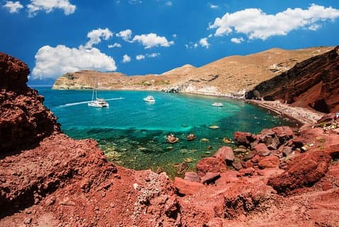 Archaeological Bus Tour to Akrotiri Excavations & Red Beach