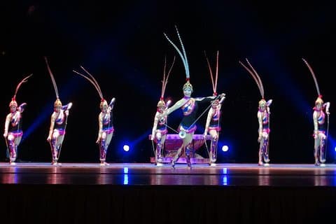 Din Tai Fung Dinner Experience e spettacolo di acrobazie a Shanghai