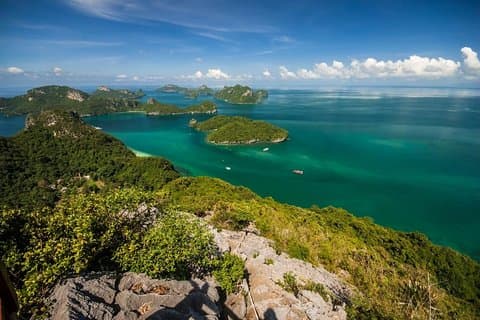Excursión de un día al Parque Marino de Koh Samui Angthong con almuerzo en barco grande