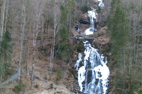 Cataratas Giessbach Privadas de Meio Dia e Lago Brienz de Interlaken