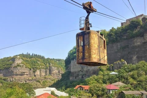 Chiatura en Katskhi Pillar eendaagse Urbex-tour