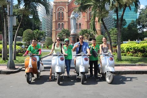 The Insider's Saigon Vespa Tour 4,5 Hours
