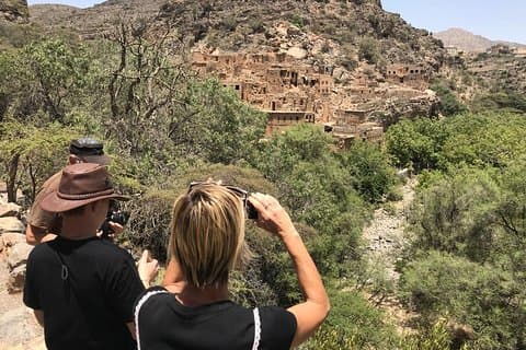 Privater Tagesausflug nach Nizwa, Jabal Akhdar (Grüner Berg) und Birkat Al Moz