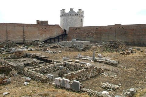 Lucera Private Tour: From Imperial Fortress to Historic Center