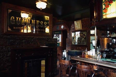 Tournée des bars hanté