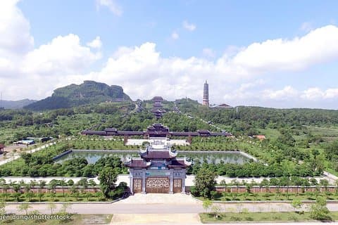 トランアンコンプレックスとバイディン寺院への1日ツアー