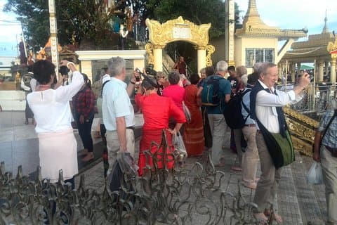 Fra Yangon: Full Day Excursion til Golden Rock