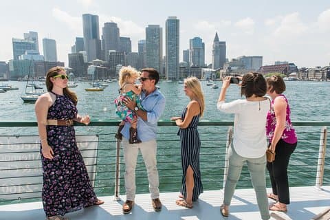 Croisière touristique dans le port de Boston