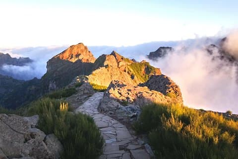 Soluppgång guidad vandring PR1 Pico do Areeiro Pico Ruivo liten grupp