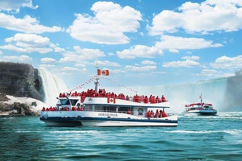 Tour en barco, almuerzo y viaje detrás de las cataratas del Niágara