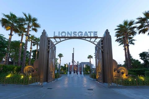 Bilhete de entrada MOTIONGATE™ com transferências privadas de Dubai