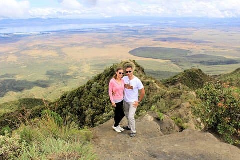 1 natts rundtur i liten grupp till Hells gate och Mount Longonot