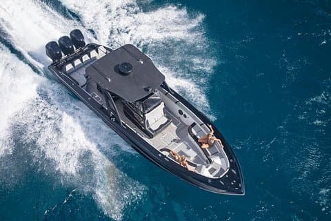 Midnattssol Charters - 37ft OBSIDIAN