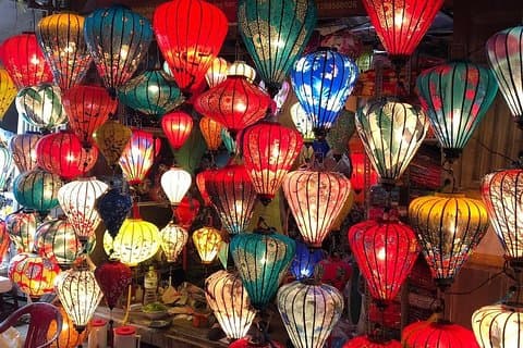 Visite à pied de Hoi An avec marché de nuit, lanternes colorées, promenade en bateau (tour privé)
