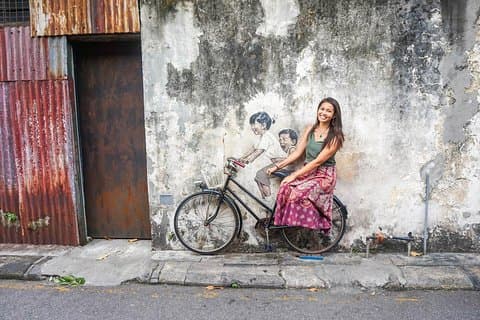 Discover the Best of Penang: City Sights & Bird Park Experience