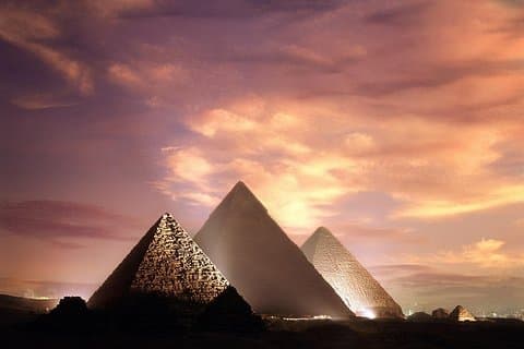 Privé tour Cairo en Giza Full-Day vanuit Hurghada met een eigen auto