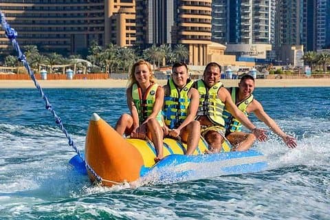 Ga op een spannende opblaasbare rit in Dubai Marina