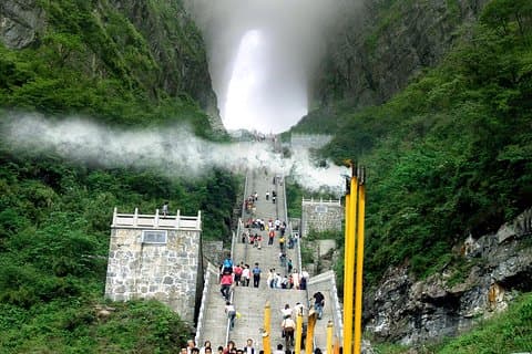 Private Day Tour of Tianmen Mountain with Skywalk