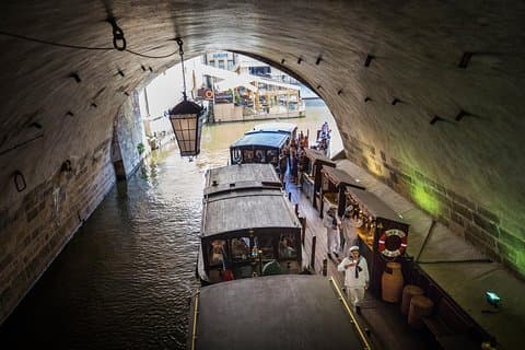 Prager Burg und Bootstour auf der Moldau