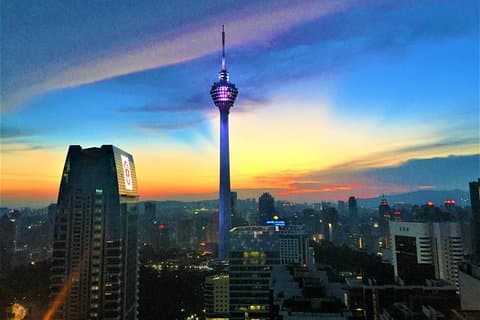 Sapori elevati : cenare a 282m fuori terra alla torre di Kuala Lumpur
