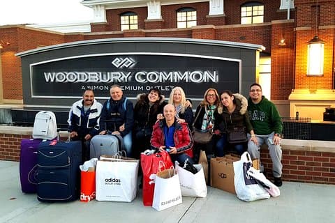 Shopping på Private Woodbury Common PO hver time i NYC