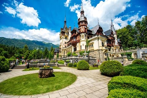 Boekarest naar kasteel Dracula, kasteel Peles en rondleiding door Brasov