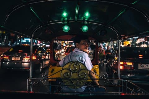 Visite nocturne de Bangkok avec un local: privé et 100% personnalisé