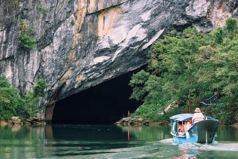 Paradise Cave & Phong Nha Cave DELUXE PETIT GROUPE JOURNÉE COMPLÈTE