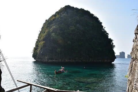 Tour privato in motoscafo dell'isola Phi Phi da Krabi