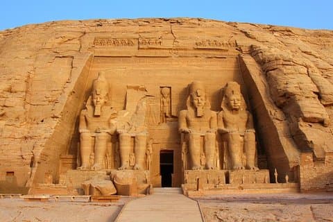 Abu Simbel Sound & Light Show – Excursão noturna de Aswan