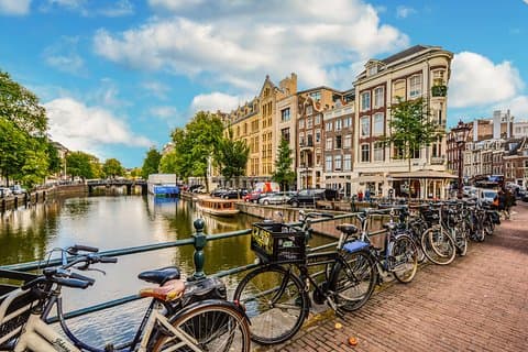 Cafés especiais no oeste de Amsterdã: um passeio de bicicleta autoguiado