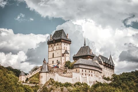 Private Karlstejn castle trip from Prague with Lunch & Admission