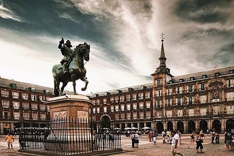 Royal Palace + Old City Madrid Exclusive Guided Walking Tour