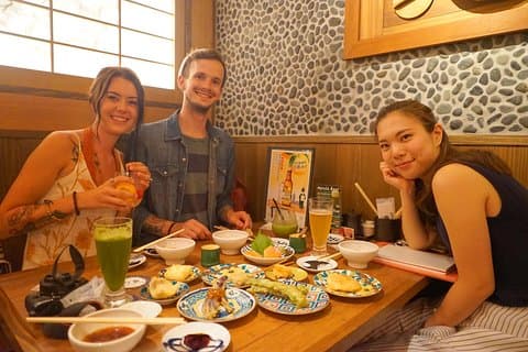 Kyoto Night Foodie Tour i Gion (9 + rätter + 6 Sake provningar)