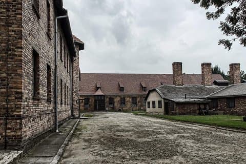 Transferservice för Auschwitz Birkeanu från Krakow