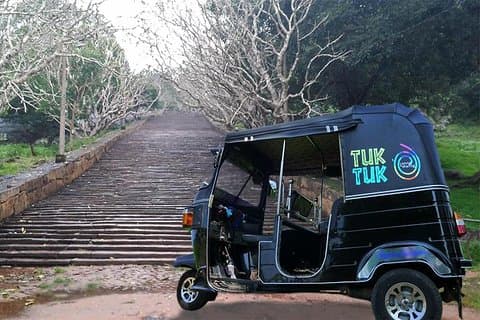 Mihintale TukTuk tur på Anuradhapura tuk tuk