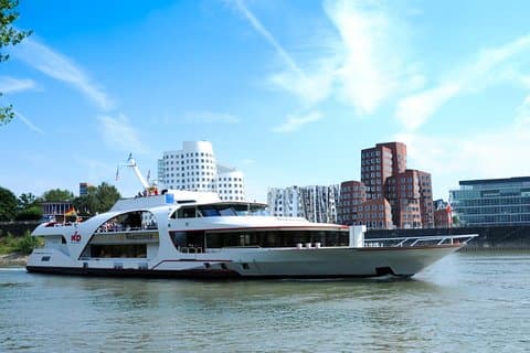 Hoteller i nærheden af Düsseldorf Sightseeing round-trip Cruise