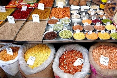 4 Hrs Private Old Delhi Tour covering Temple ,Spice Market with Transfers