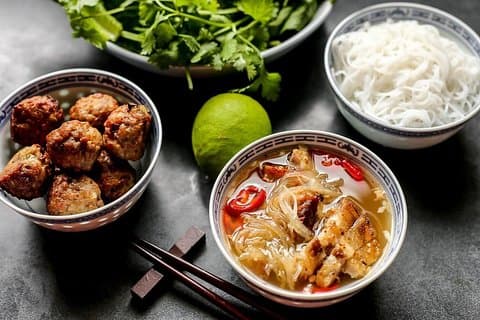 Gatematsykkeltur for små grupper i Hanoi gamle kvarter
