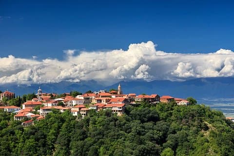 Private 4 days Food & Wine and Sightseeing tour to Kakheti, Kazbegi, Mtskheta.