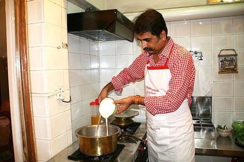 Delhi INA Market Tour & Rajasthani Cooking Demo avec Vrinda