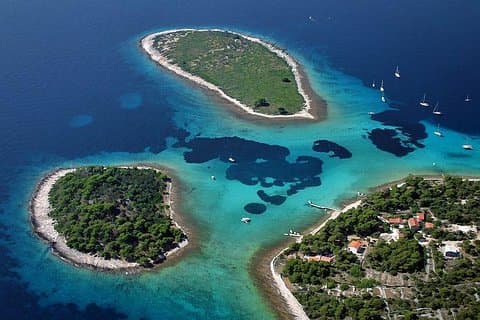 Blue Lagoon et la ville de Trogir - demi-journée en bateau rapide