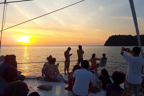 Crociera con cena al tramonto sul mare delle Andamane a Langkawi con ritiro privato