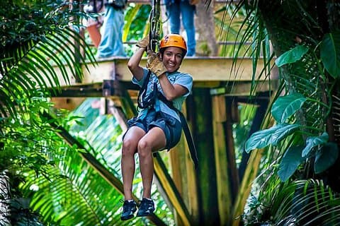 Altun Ha Cave Tubing och Zip Line Tours från San Pedro Ambergris Caye