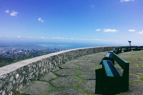 Recorrido privado por la ciudad de Cebú y Lapu-Lapu con puntos ascendentes y almuerzo en House of Lechon