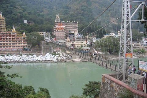 Privat över natten Haridwar & Rishikesh Tour med 4-stjärnigt hotell