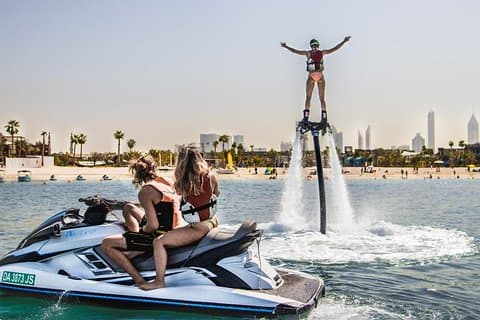 Esperienza Fly Board per 30 minuti a La Mer