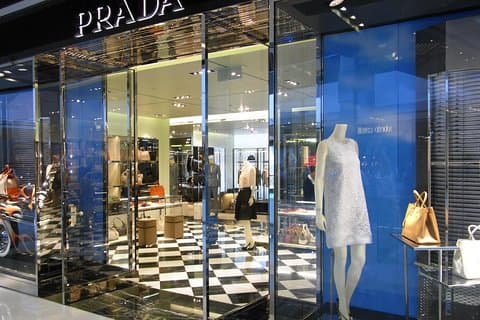 Visita privada: Visita de compras al outlet de Prada