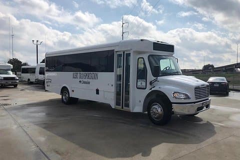 28 Pasajeros Aeropuerto de Nueva Orleans o transferencia del hotel
