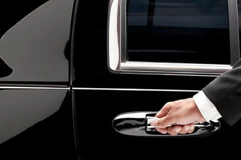 Privater Transfer bei der Ankunft: Flughafen Nizza zum Hotel